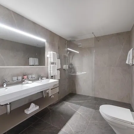 Otel Grindelwalderhof 3*